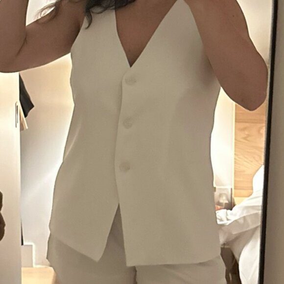 Princess Polly LESKY white button down vest - Picture 3 of 3